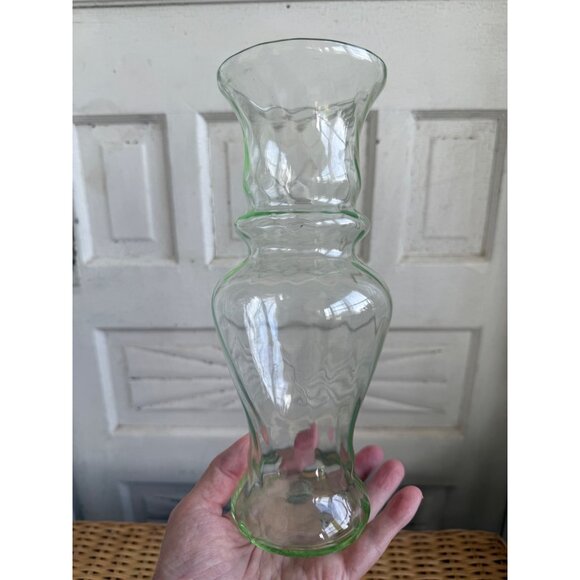 Vintage 30's Optic Ribbed Green Glass Uranium Vase 9" - Picture 4 of 16